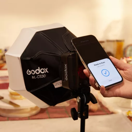 Godox ML40 R - RGB-Bi-Color LED lámpa (RGB és 2800-6500K)