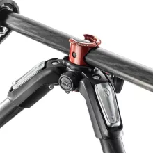 Manfrotto 055 karbon 3 szekciós állvány, horizontális oszloppal (MT055CXPRO3)