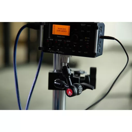 Manfrotto 244 Micro kar Arri típusú elfordulás gátló adapterrel
